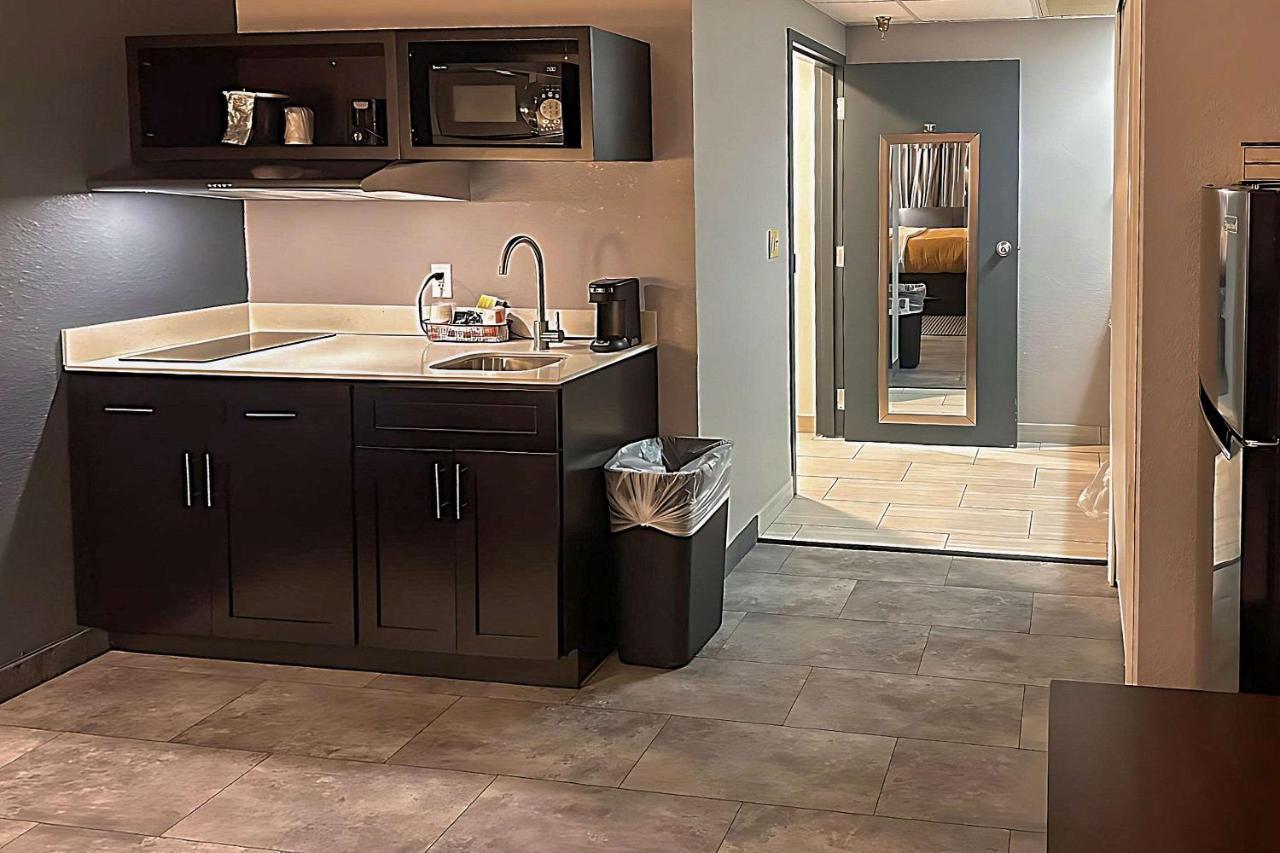 Suburban Studios Montpelier Екстериор снимка